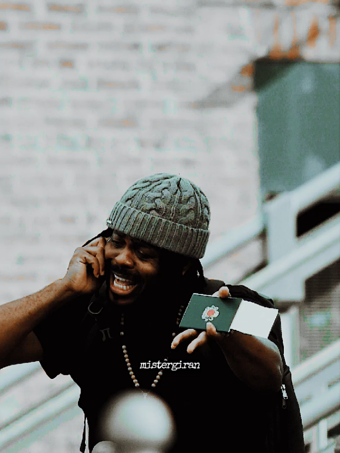 I left home to feed home, mo jade tan, won se JOLLOF RICE. 😂😂😂😂😂 cc: @SHODAY TheBillionBoy @Poco_lee #mistergiran #jollofrice #hr #videoviral #video 