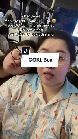 After years Akhirnya naik Bus lagi di KL 😅 Bus GOKL ini murah banget 1RM per orang Dari KLCC ke Bukit Bintang