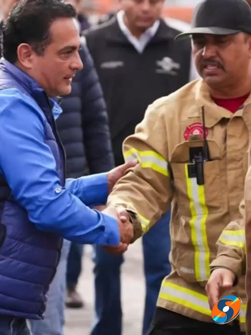 El alcalde Toño Ochoa cancela el encendido del alumbrado patrio para priorizar el apoyo a los afectados por las lluvias. 🌧️🤝 #DurangoFuerte