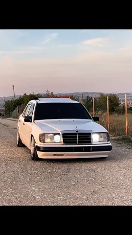 ▪️#mercedesbenz #w124 #fyp#w124club #viral 