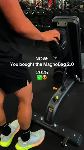 Every Gymrat needs THIS!🧲🤝 Thank me later. #magneticgymbag #gymbag #tiktokmademebuyit 