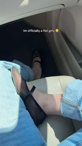 🖤 #flats #fyp 