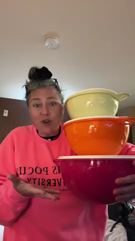 Replying to @Jessica Ross Tupperware is still making the amazing Thatsa Bowls and now in fun sets of bright colors. Such a good deal. My original bowls are over 25 years old and still going strong. The quality is fantastic and the price is great. These would also make really nice holiday gifts. You decide if you want to give them as is or filled with homemade treats. 