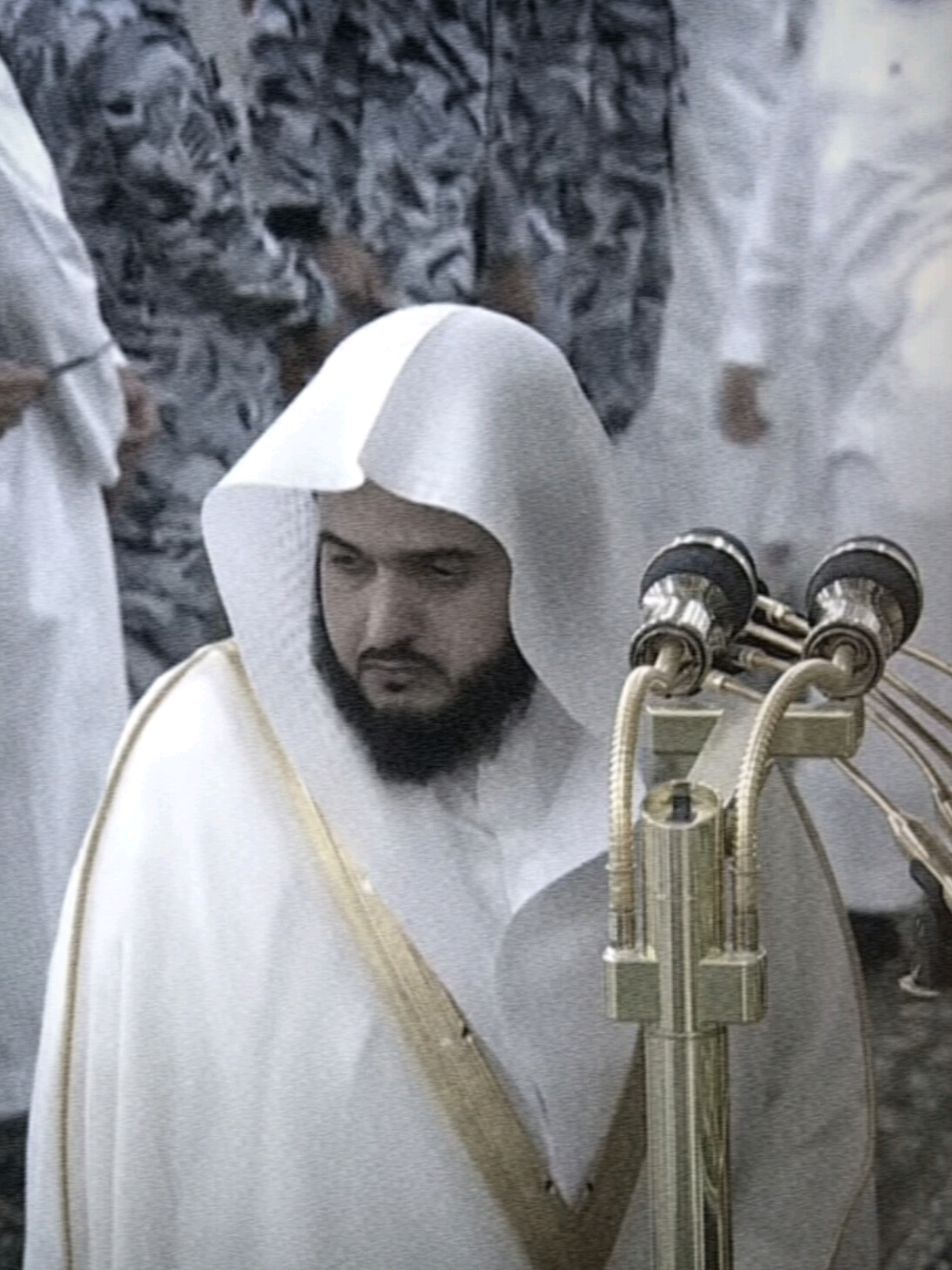 لأول مرة له في المسجد النبوي يصلي الشيخ عبدالله القرافي صلاة الخسوف بتلاوة حدريه متقنه #عبدالله_القرافي #القرآن_الكريم #vi #fyp 