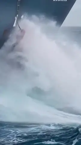 #ocean #storm #ship #usa🇺🇸 
