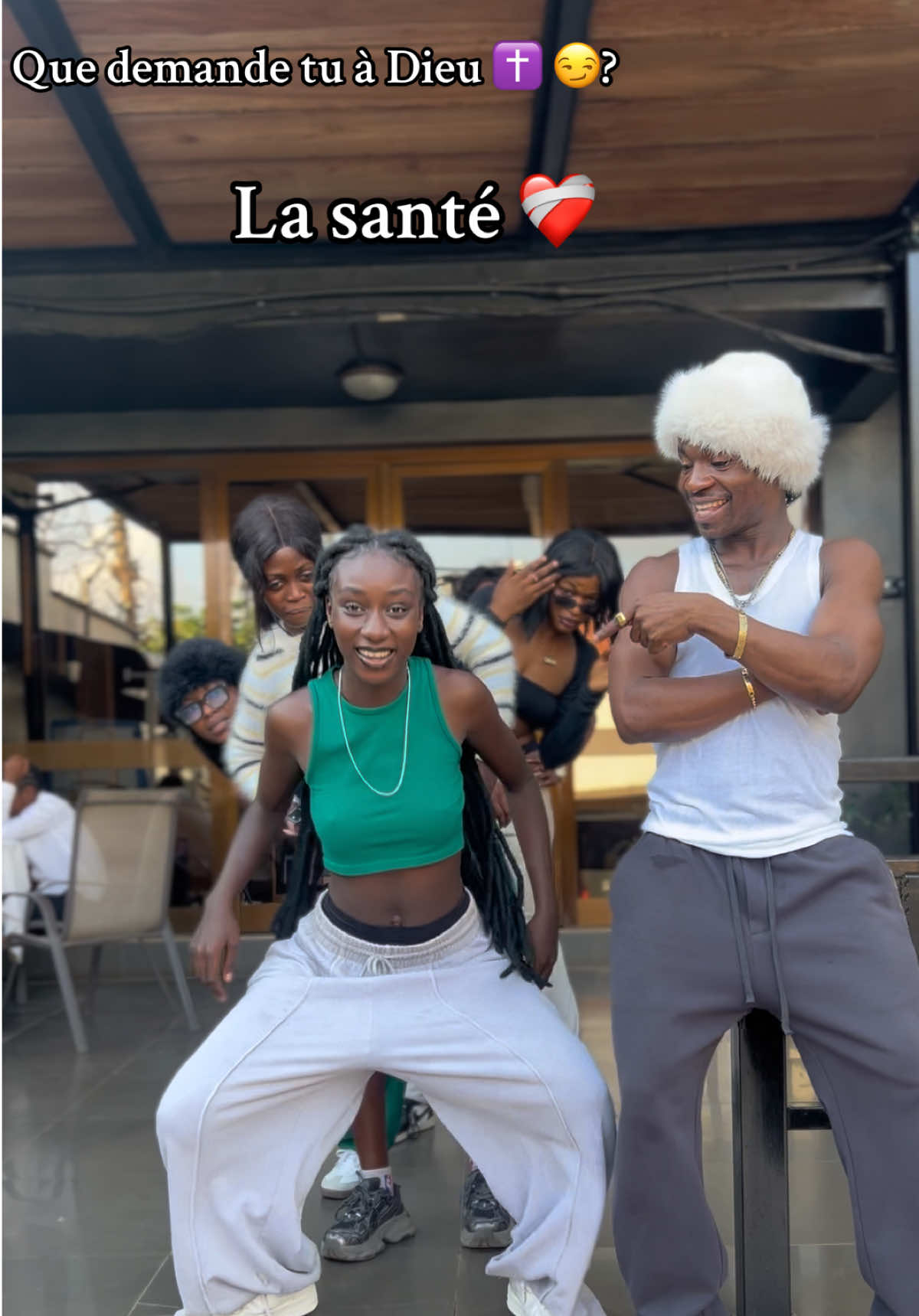 Que souhaite tu le plus avoir ? @ELECTRA BB @_Nellyyy💕🪘🇨🇲_ @Davia_off🇨🇲 @Ange Belva🇨🇲(pompiste) @Noellaaaaa🇨🇲〽️ . #videoviral #lovers #priere #tiktokchallenge #pourtoii 