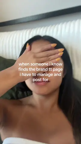 like ur not supposed to be here😣 #marketing #socialmediamanager 