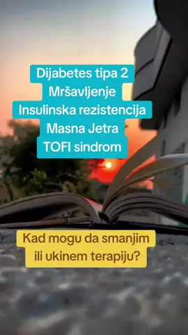 Vrlo je važno da se pristupi pažljivo jer se ukidanje ili smanjivanje lekova za dijabetes tip 2 nikad ne radi na svoju ruku – već isključivo uz kontrolu lekara (endokrinologa ili izabranog lekara). Evo kako to obično ide u praksi kada osoba ide ka remisiji dijabetesa tip 2: 🟢 Kada se razmatra smanjivanje ili ukidanje terapije Lekar može predložiti postepeno smanjivanje ili čak potpuno ukidanje lekova ako su ispunjeni sledeći uslovi: Stabilne vrednosti šećera u krvi bez velikih oscilacija: Glikemija natašte: < 6,0 mmol/L (110 mg/dL) Glikemija posle obroka: < 7,8 mmol/L (140 mg/dL) HbA1c (prosek šećera u zadnja 3 meseca): < 6,5% bez hipoglikemija Zdrav gubitak telesne težine (ako je postojao višak) i održavanje te težine. Zdrava ishrana i fizička aktivnost – pokazano da šećer ostaje pod kontrolom i bez lekova. Nema pogoršanja insulinske rezistencije ili komplikacija (masna jetra, krvni pritisak, trigliceridi…). 🔄 Kako to izgleda u praksi Prvo se smanjuju doze lekova, npr. metformina, ili se ukida terapija koja može izazvati hipoglikemiju. Kod osoba koje su na više lekova, jedan po jedan se povlače (npr. prvo sulfonilureja, pa drugi, a metformin se obično poslednji ukida jer štiti krvne sudove i jetru). Nakon svake promene: redovne kontrole šećera (kod kuće i u laboratoriji). ❗Važno da znaš I kada uđeš u remisiju, to znači da si bez lekova i šećer je normalan – ali dijabetes tip 2 i dalje postoji kao sklonost. Ako se vrate loše navike ili poveća težina, šećer se opet može pogoršati. Zato se i nakon ukidanja terapije ide na redovne kontrole HbA1c na 3–6 meseci. #foruyou #dijabetestip2 #dijaspora #balkan #austria 