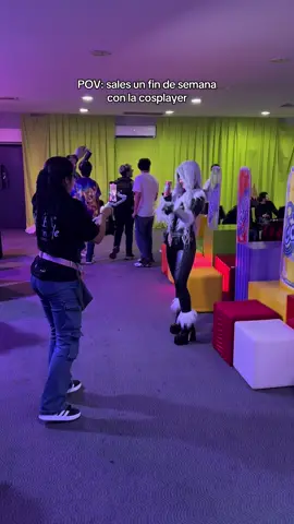 Saldrías un fin de semana con la cosplayer?  #cosplay
