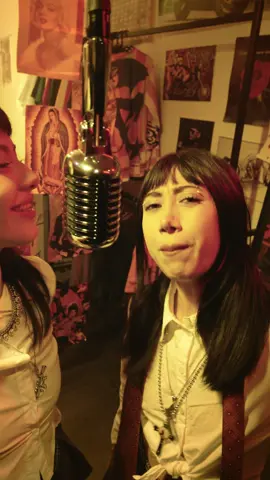 Llámame llámame 🫦 OKEEYSESSION ⭐️ Mira la sesión completa en nuestro perfil de i g 📹 @DENNA BB @porrilaporri  #okeeysessions #fyp #reggetonmexa #perreomexicano🇲🇽 