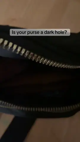 If you can’t see inside your purse get this cute bag light! Just touch it and you can see everything in your purse! #baglight #purselight #giftidea #purseaccessories 