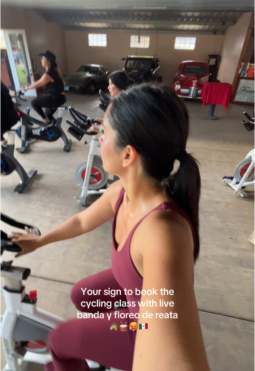 They had me at live banda.. 😍 cycling class + live music? Doesn’t get better. Thank you @psychlonecycle for such an amazing time 🇲🇽🥁 #psychlonecycle #cyclingclass #banda #lienzocharro #riverside #ranch #floreoacaballo 