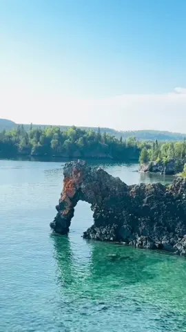 Short visit to Sealion and Thunderbay lookout in Ontario #creatorsearchinsights #sleepinggiantprovincialpark #djiaction5pro #raybanmeta #shots 