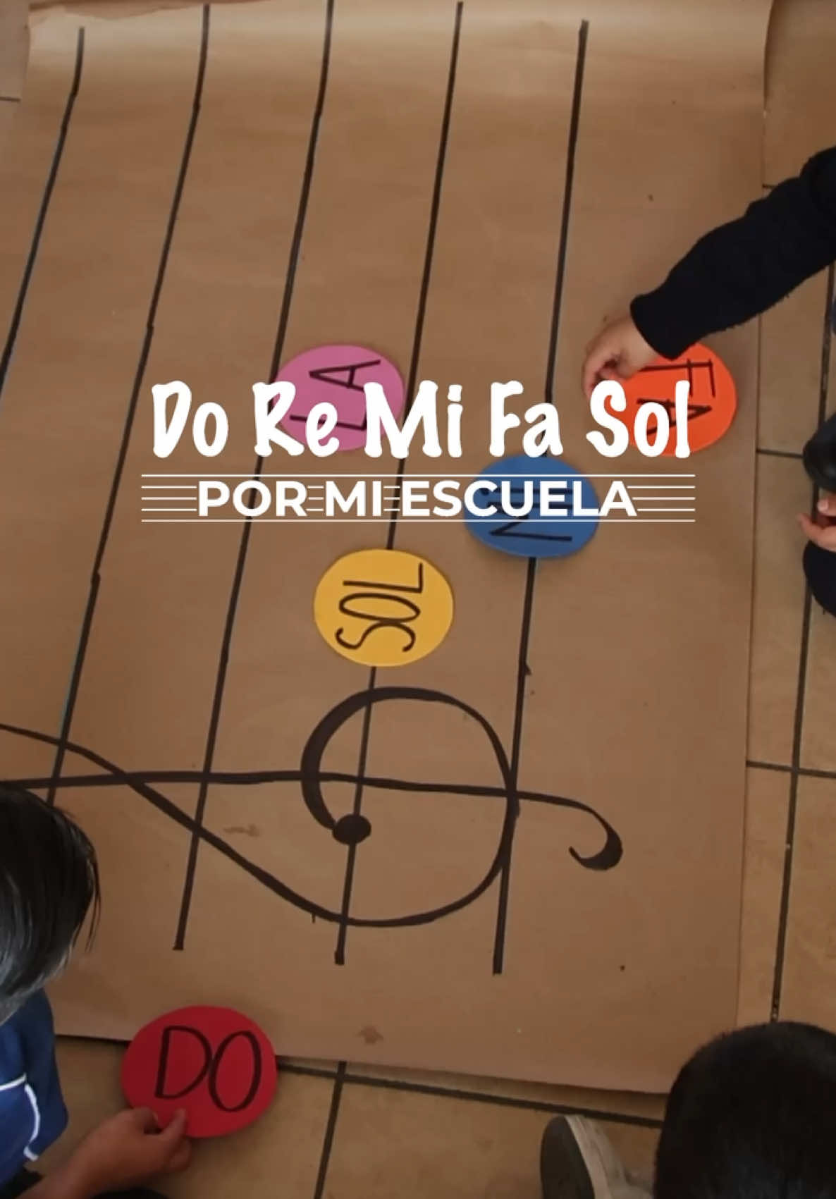 🎶✨ En la Ciudad de México creemos que la música es un derecho y una oportunidad para transformar vidas. Con el programa #DoReMiFaSolEnMiEscuela, ya son +500 primarias y secundarias públicas en las 16 alcaldías donde miles de niñas y niños descubren el poder de la música para crear, convivir y soñar. 🥁🎹🎸 💜 Todo de manera gratuita, porque su talento y futuro son prioridad en la #CapitalDeLaTransformación. 🌆🙌
