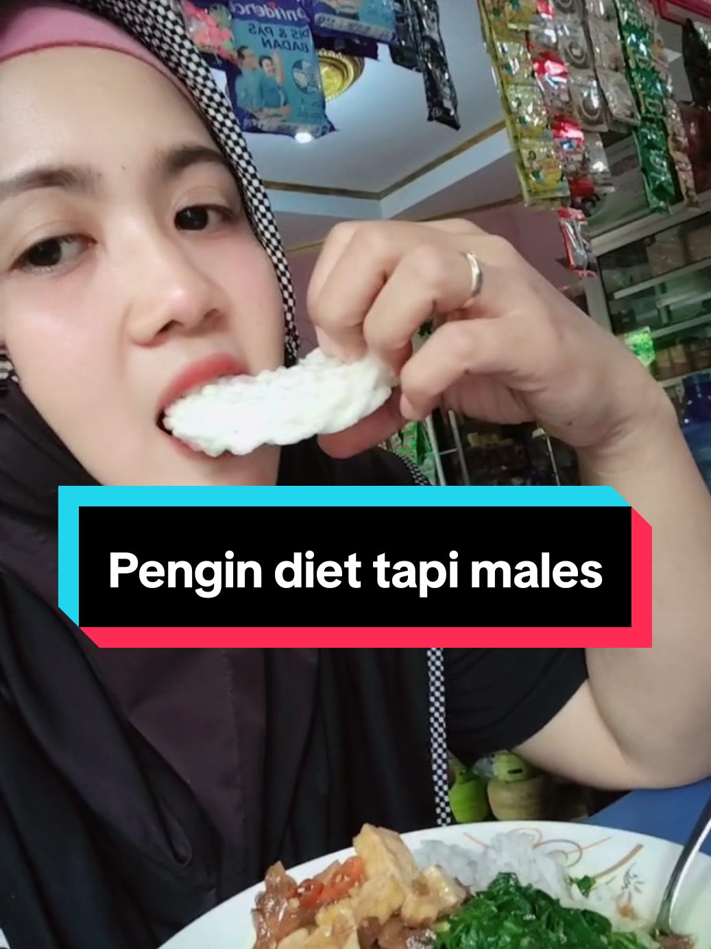 Ga tau kapan mulai diet pliiss semangat in akuu..udah gendut pol 😌 #fyp #foryou #gendut #diet 