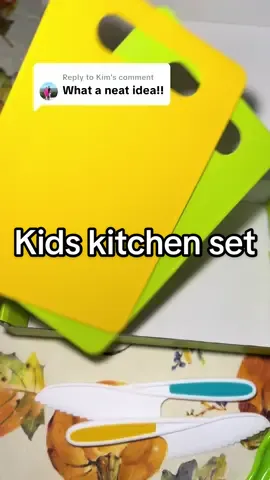 Replying to @Kim I agree! We love it! Would make an awesome gift for toddlers!  #toddlergifts #kidscooking #inthekitchen #cookinggadgets #toddlermom 