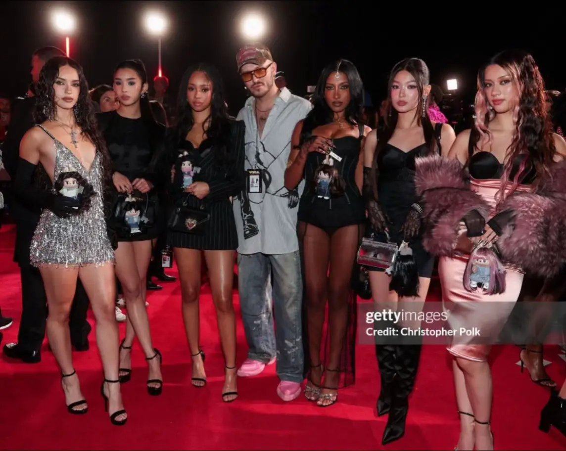 #KATSEYE #redcarpet #vmas #labubu 
