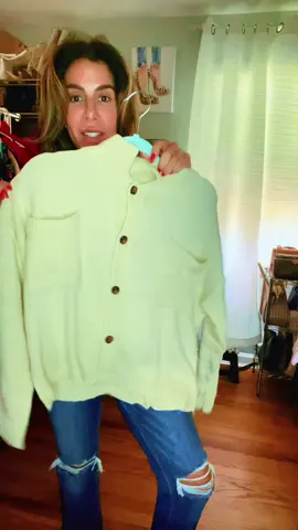 This is an IMMEDIATE YES!! Comfy fall cardigan on trend! #cardigan #elevatedhome #tiktokshoplaborday #rushready #staplewardrobepiece 