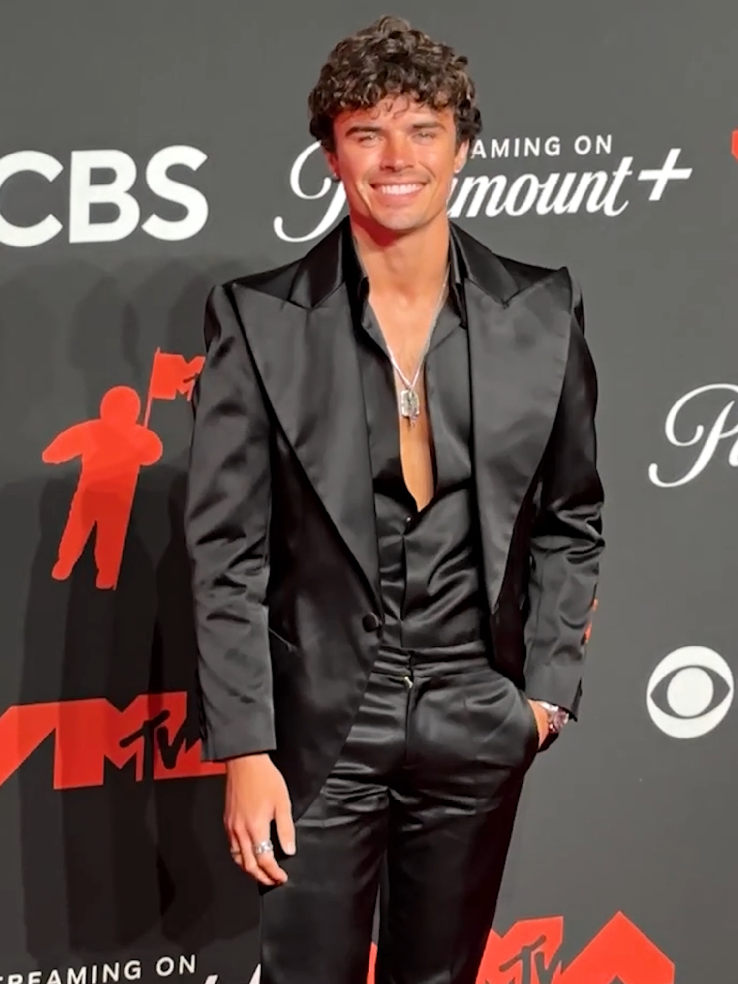 Can we pull 'Love Island's Nicolas Vansteenberghe for a chat? 🔥 #VMAs #LoveIsland #nicolasvansteenberghe