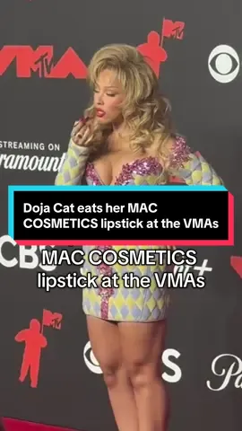 Doja Cat eats her MAC COSMETICS lipstick at the VMAs #dojacat #vma #maccosmetics 