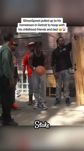 IShowSpeed pulled up to his hometown in Detroit to hoop with his childhood friends and dad 🥹❤️‍🩹 #is #viral #foryou #fyp 