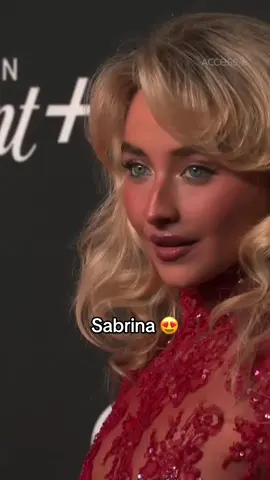 #SabrinaCarpenter, everybody 😍 #vmas #awardseason 