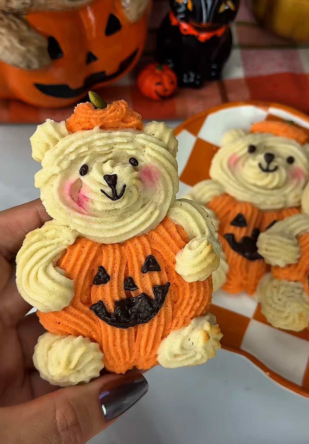 Pumpkin teddy butter cookies 🧸🎃🍪 I’ve been seeing the viral pumpkin teddy everywhere and just knew I wanted to make it into a treat. These were almost too cute to eat but also too tasty not to. I used The Petite Cook Italian butter cookies recipe. It’s such a great base recipe and you can add spices or cocoa to make them different flavors. #fallbaking #fallrecipes #spookytreats #pumpkinseason #fallvibes