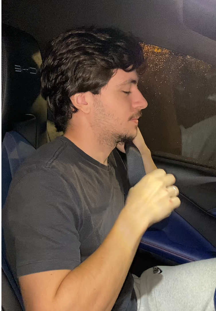 a gente n resisti nos finais de semana