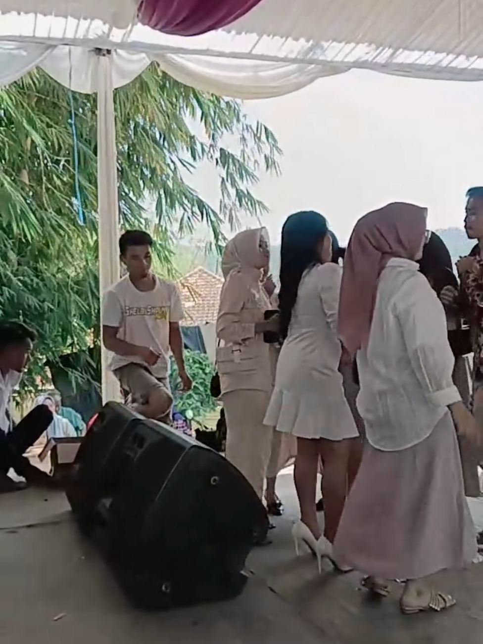 Membalas @santiw024 nembe laksana nembe ka rekam 😅 #bajidor #sikeribo💃💃🤭😂😂well #fyppppppppppppppppppppppp 