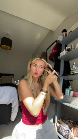 me pretending I’m a vlogger for the day 😅🛍️ #Vlog #fyp #chatting #makeup #boots @Boots UK 