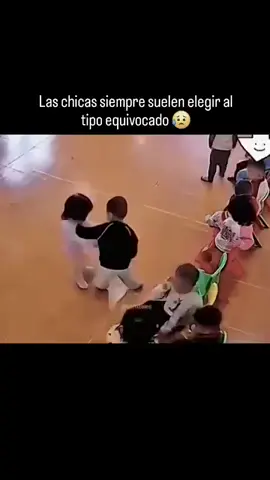 no te quedes mucho tiempo dónde no valoran ni amistades ni amores.