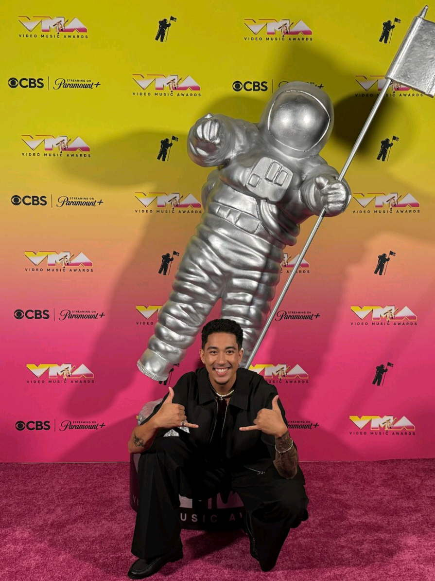 First VMAs tonight with the one and only Mariah Carey! Tune in 8pm EST 