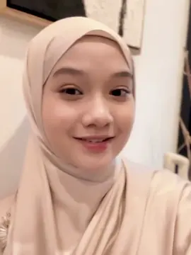 love me not @The Yuriza Sisters #naisaalifiayuriza #masyaallahtabarakkallah #thenayindonesia #thenayofficial #fyppppppppppppppppppppppp 