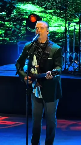 GUILLERMO DÁVILA - “ME FASCINA” #GuillermoDavila #concierto #Lima #Mefascina