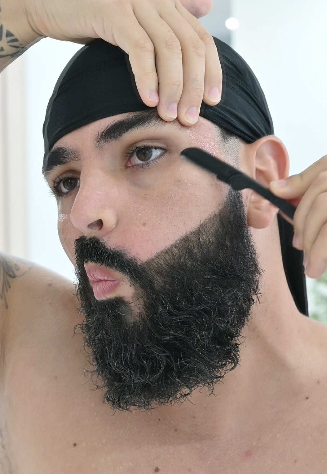 Rutina de barba con tinte para piel sensibles  #barba #barbon #beard #beardcare #SelfCare 