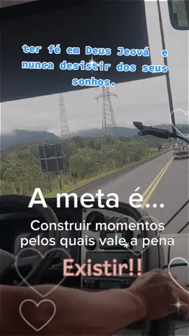 a palavra  chave  (nào desiste )