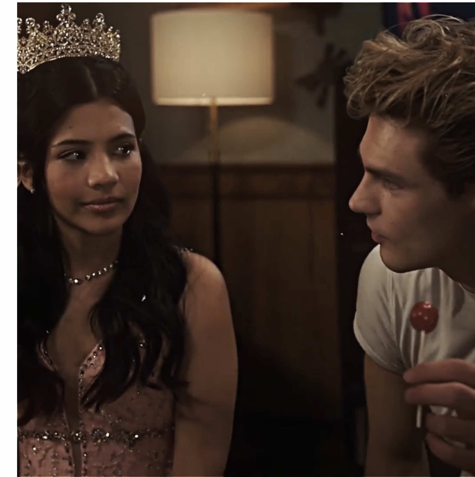 But friends don’t look at friends that way.. jackiehoward #colewalter #mylifewiththewalterboys #edit #fyp i js finished szn 2 last night so get ready for a lot of edits/ spc:scenepackssga ac:@lily ♫  can this not flop pls