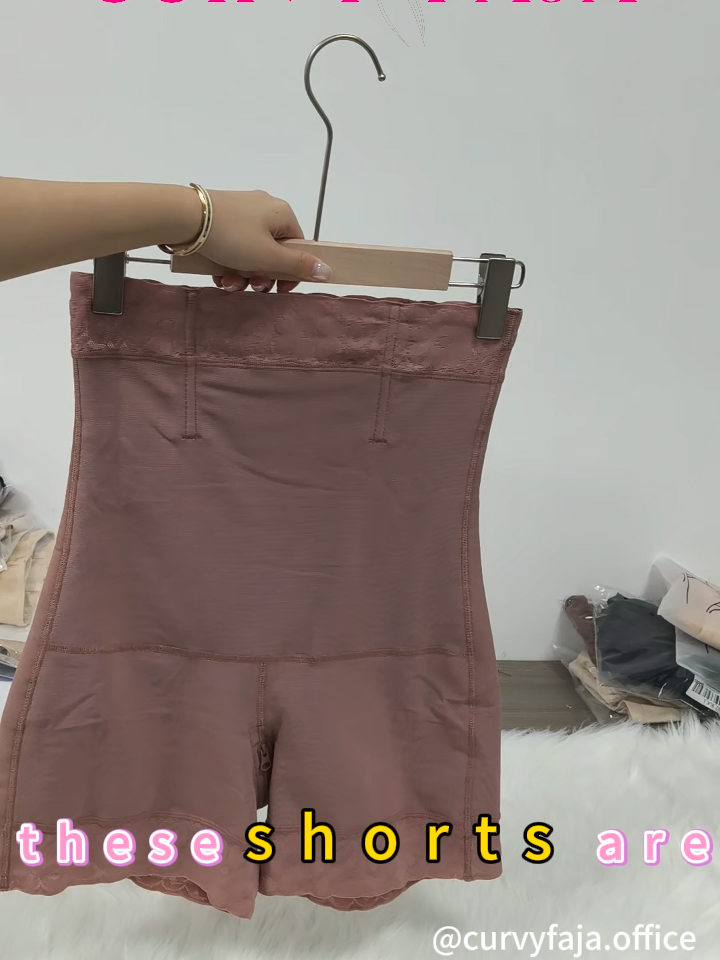 #RushTok2025 #TikTokShopBacktoSchool #Curvyfaja #summer2025🌴☀️ #postpartum #fypシ #snatched #shorts #shirt #Discount #ShopNow #bra #DealAlert #PromoCode