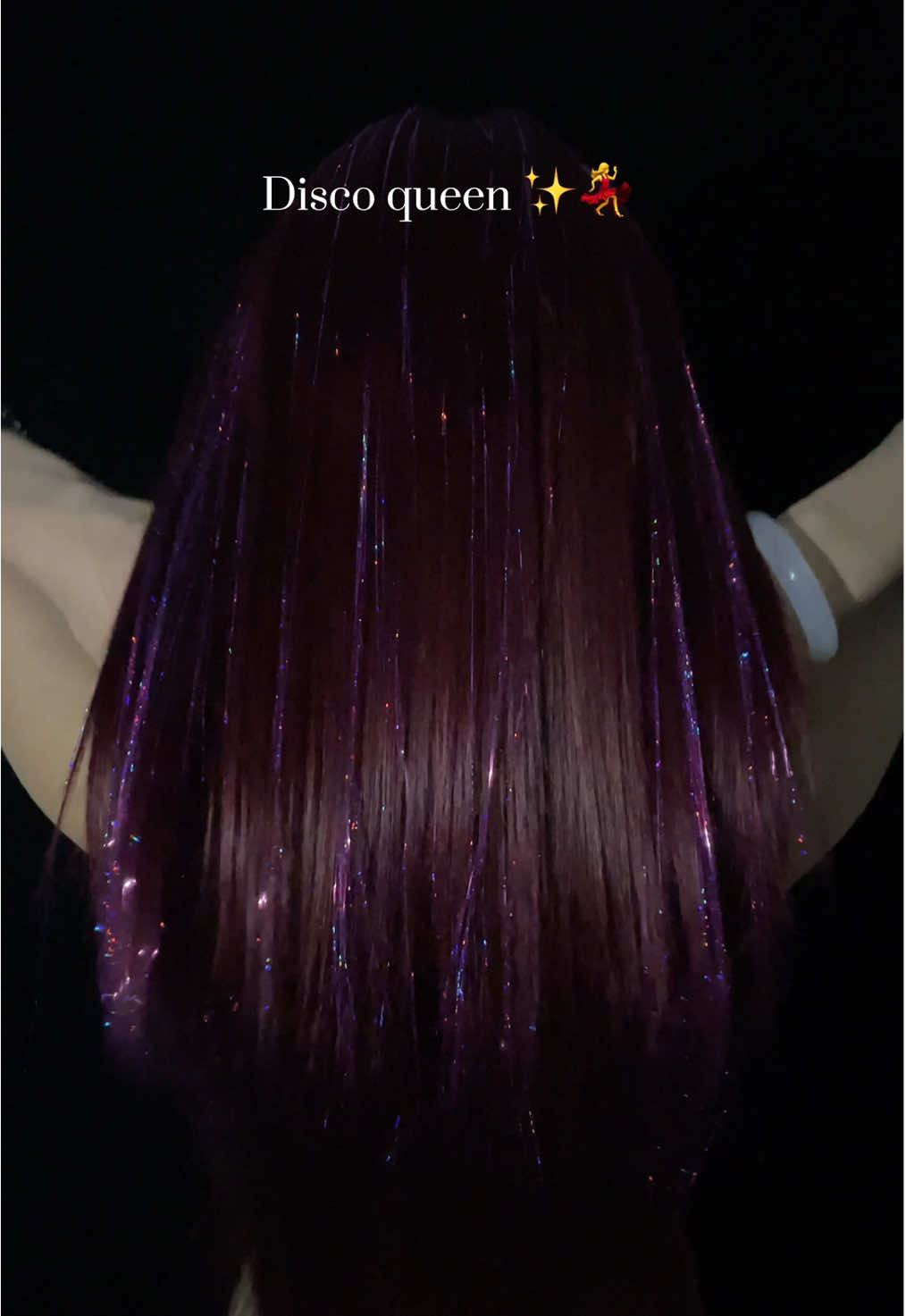 These tinsel pieces are addictive ✨#hairtinsel #tinse #highlightshair #tiktokshop #hairextensions 