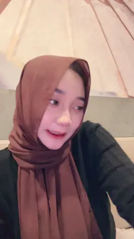 Hari2 sekarang penuh cerita😭