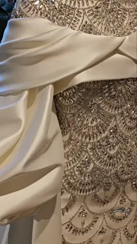 -نصمم أقمشة مقصوصه مجهزه ع نفس الموديل بالمقاسات☑️ -تغيير اللون وتقفيل الفتحات والتعديل متاح لأي موديل ع حسب طلب العمليه☑️ -متخصصون بتصميم افخم أقمشة المشاهير والمصممين العالميين ☑️ -مستعدون لتصميم اي موديل من خارج حسابنا ‏‎نضمن لك الجوده وفخامة الشك ☑️‏‎ _ _ _ _ _ _ _ _ _ _ _ _ _ _ _ _ _ _ _ _ _ _ _ _ _ _ ‏‎#فساتين_زفاف#مصممين#zuhir_murad#فساتين_انيقه#wedding     ‏‎                          