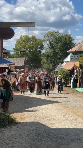 Wedding at the Renaissance Festival 👰‍♀️💍 #fyp #ohiorenfest #renaissancefestival #wedding