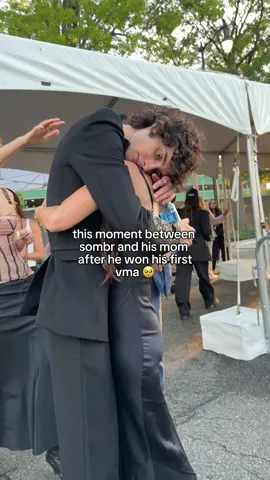 CRYING WOW CONGRATS @sombr #sombr #bestalt #mtv #vmas #nyc 