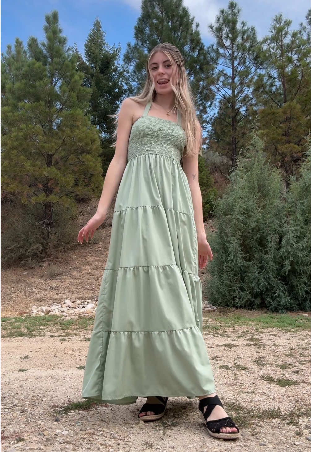 Last few days of summer vibes!! #churchoutfits #OOTD #modesty #summervibes #dresstok 