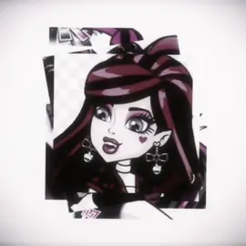 I don’t sellll, drac really does have a wardrobe haha ##monsterhighedit##draculaura##monsterhighcontent##monsterhigh##trending