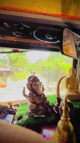 දෝණිව පරිස්සම් කරගෙන රට වටේ යන මගේකා 😗💗@KRISHAN 🧿#MaDxXx_BuS_HuB_🥵👽 ##fypシ゚viral?tiktok #බස්_පිස්සුව😊 #i_👸 #creatorsearchinsights 