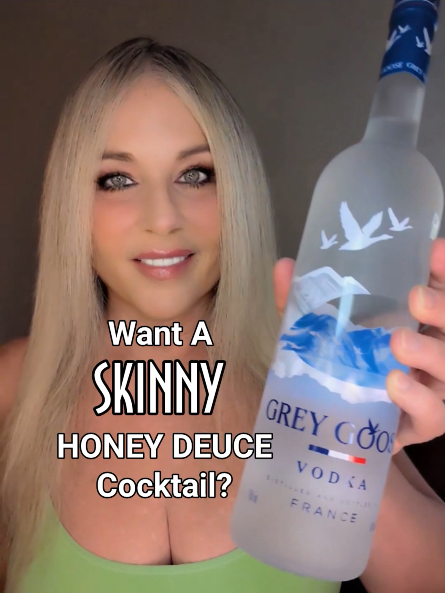 Skinny Honey Deuce Cocktail Grey Goose Vodka #GreyGoose #chambord#cocktails #healthylifestyle #skinny #vodka #PowerAde #simplylemonade #honeydew