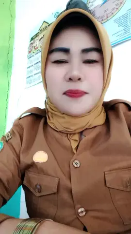 menghibur diri sendiri  mungpung LG istirahat🙏🙏🙏🙏