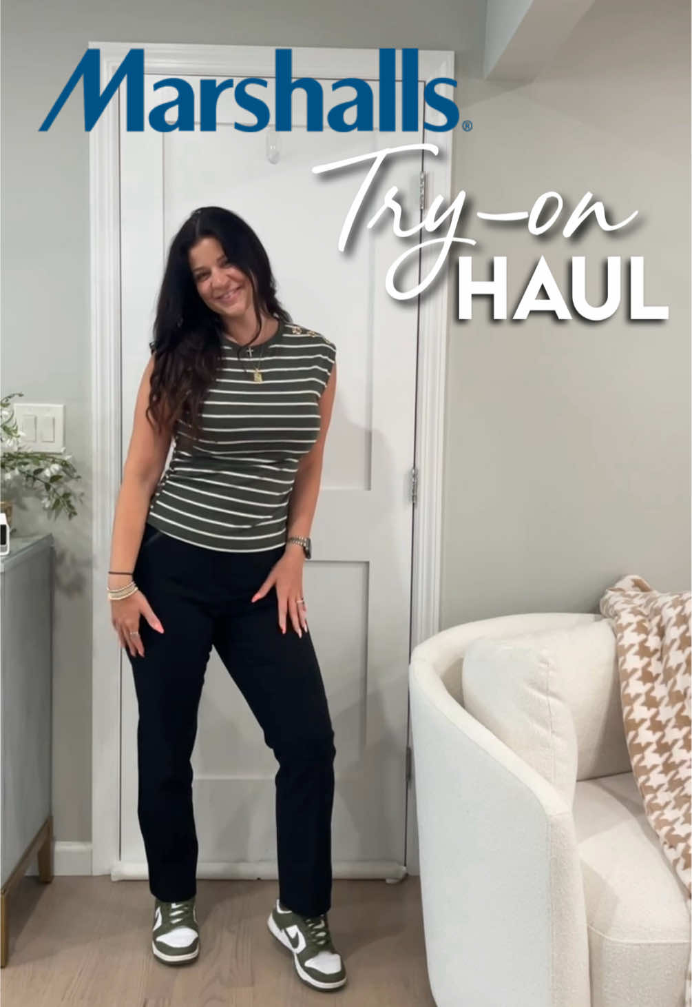 @Marshalls for the win! Love when I find tops that match my sneakers 🤭  Are you a @Nike dunk girly? Or a @New Balance 530 girly?  #marshallshaul #sneakeroutfit #nikedunks #newbalance530 #teacheroutfitinspo 