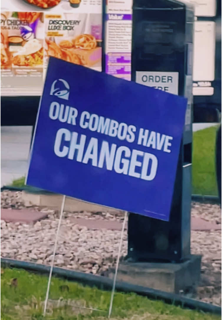 dear lawd 😫 #fyp #foryou #foryoupage #tacobell #bajablast #bajablastfreeze #thatonestrugglingadult 